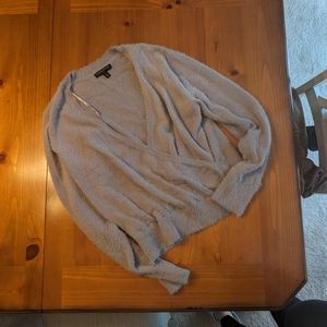 🍂 4 for $25 🍂Like new Banana Republic eyelash faux wrap sweater